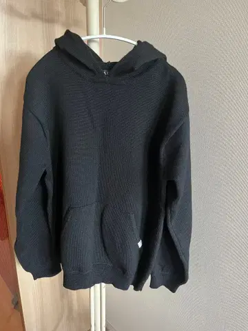 APC 니트 후드티