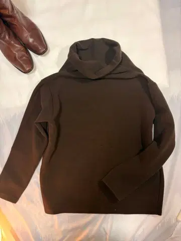 새상품급 JOURNAL STANDARD 터틀넥 브라운 깔끔한 실루엣 F