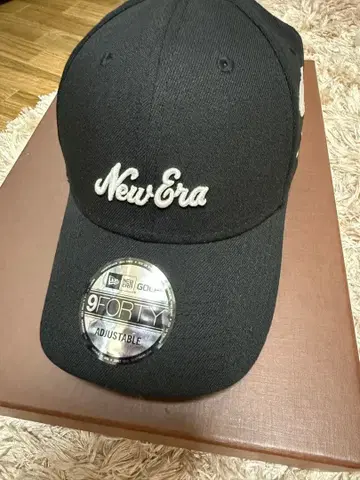 New Era 9FORTY Adjustable 캡