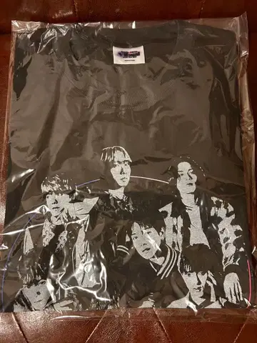 Travis Japan VIIsual World Tour 티셔츠