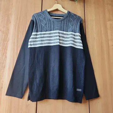 [ CUSTOM CULTURE ] 배색 케이블 니트 긴팔 가을 겨울 코디