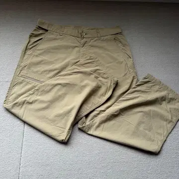 파타고니아 베이지 와이드 팬츠 지퍼 포켓 부착