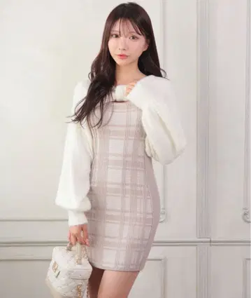 LIP SERVICE 리본 페더 앙상블 니트 원피스 아이보리