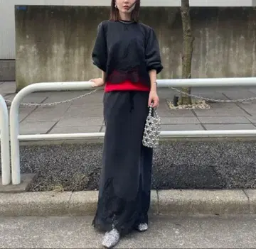 CHEMICAL OVERDYE LACE SWEAT SKIRT 블랙