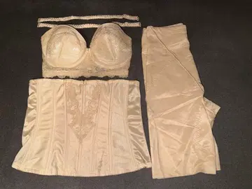 브라이덜 이너 포시스앤드 컴퍼니 E70