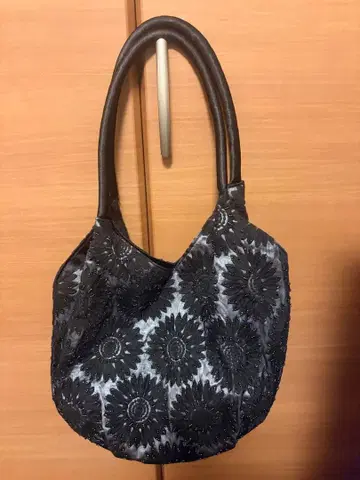 해바라기 자수 핸드백