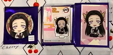 귀멸의 칼날 페탄코 캔뱃지 아크릴 스탠드 폴라샷 나비 카나에