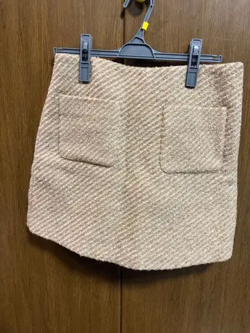 베이지 트위드 미니 스커트