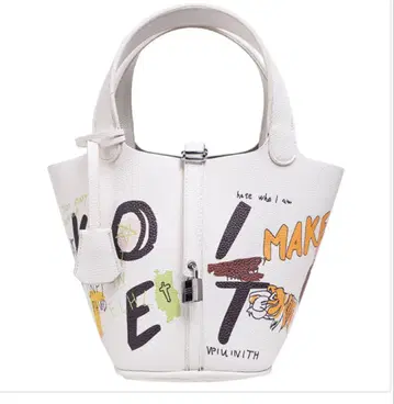 그래픽 프린트 핸드백