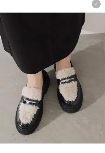 르 타론 통굽 몰드 로퍼