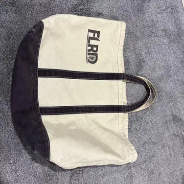 두지엠 클라세 FLRD 시타 파란티카 토트백