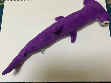 상어형 봉제 인형 보라색과 화이트 컬러