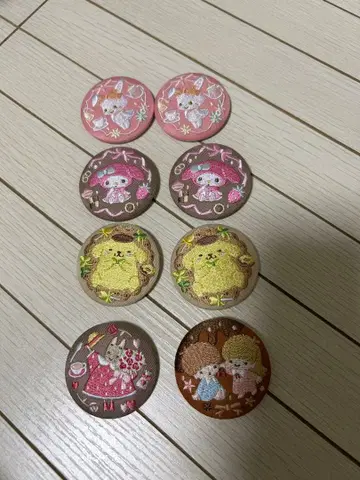 캐릭터 자수 핀 배지 8개 세트