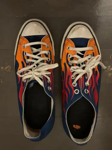 컨버스 파이어 패턴 캔버스 스니커즈