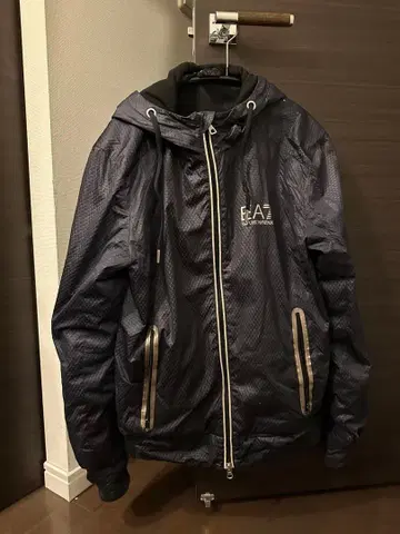EA7 Emporio Armani 네이비 나일론 자켓
