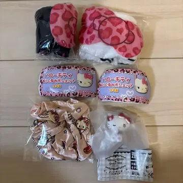 새상품 산리오 헬로키티 봉제 인형 미니백 스크런치 피규어