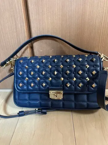 MICHAEL KORS 네이비 숄더백