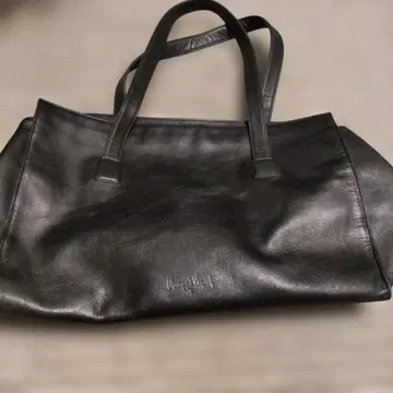 남녀 공용 마가렛 하우엘 가죽 토트백 블랙 천연 가죽