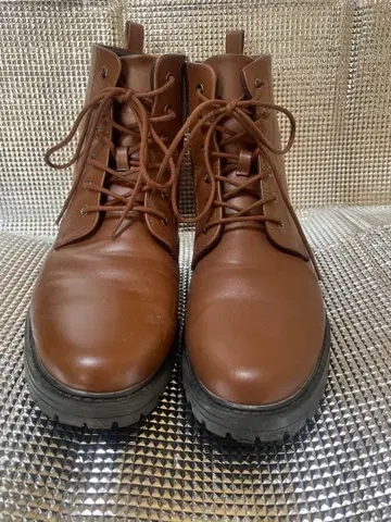 브라운 하이컷 부츠 지퍼 포함