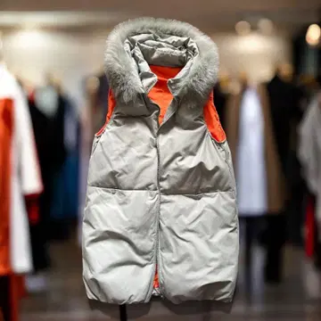 카키 x 오렌지 다운 베스트