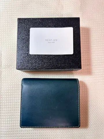 SLIP-ON 다크 블루 접이식 지갑 이탈리아 가죽