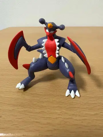 슈퍼 사이즈 메가 가브리아스 피규어 포켓몬 몽코레