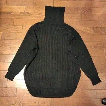 Natural Beaury Basic 블랙 터틀넥 스웨터