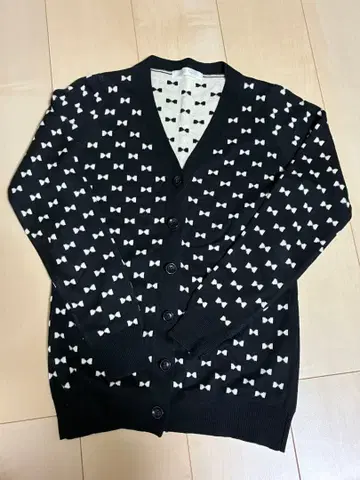 리본 무늬 니트 가디건