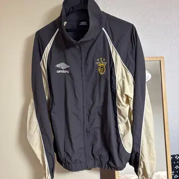 엄브로 9090s 콜라보 나일론 자켓