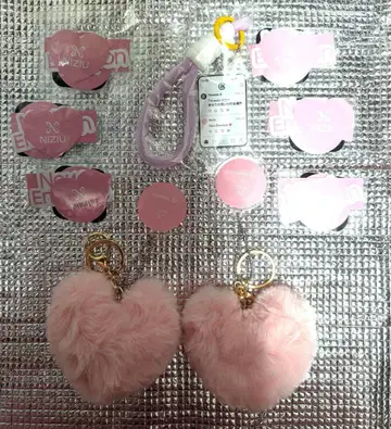 NiziU 하트형 키링 카라비너 핑크 스레드