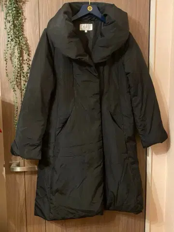 PECA 카라 부착 블랙 롱 다운 코트 A라인 L 사이즈