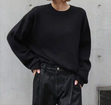 블랙 오버 사이즈 맨투맨