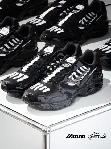 SBTG x Mizuno Wave Rider 10 미즈노 사보타주