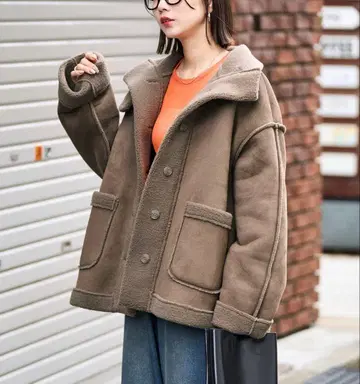 한정판 무스탕 스탠드 칼라 코트