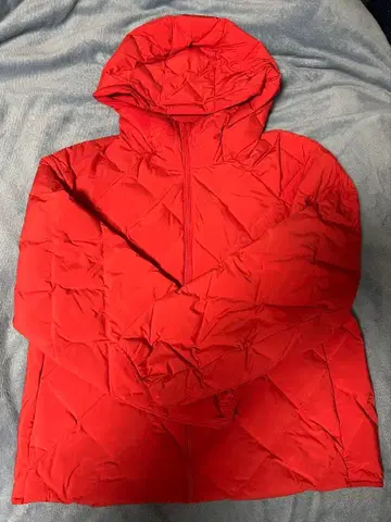 유니클로 퍼프 테크 후드티