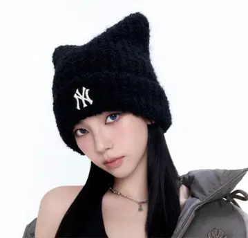 MLB 비니 고양이 귀 블랙 한국 aespa 카리나 착용