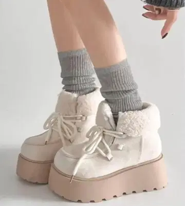 통굽 플랫폼 레이스업 보아 무스탕 부츠 840