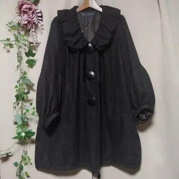 하이픈 원단 옷깃이 귀여운 벌룬 코트