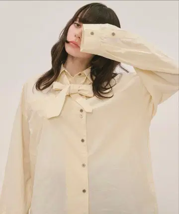 loin nuit 뉘앙스 버튼 타이 셔츠