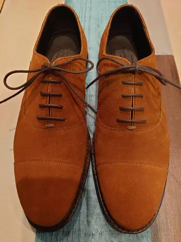 JALAN SRIWIJAYA 자란스리위자야 스웨이드 드레스 슈즈