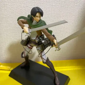 진격의 거인 리바이 피규어 상자 없음