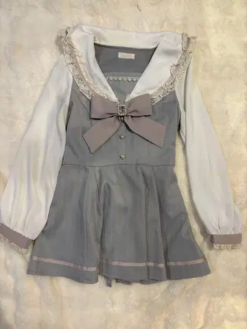 리즈리사 프릴 부착 셋업