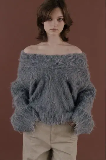 THETOE 프리드리히 오프숄더 스웨터