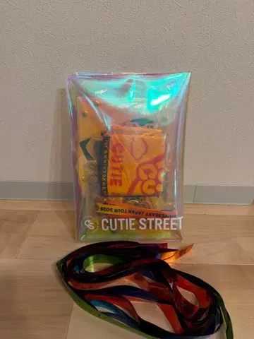 CUTIE STREET 전국 투어 VIP 혜택 큐스트 은색 테이프