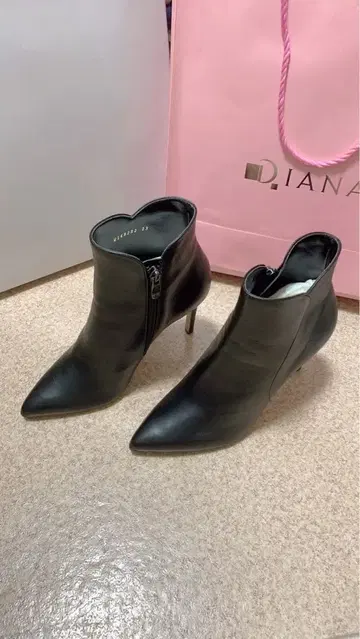 다이애나 숏부츠