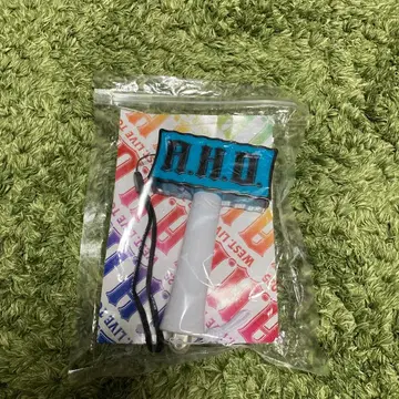 west. A.H.O. 응원봉