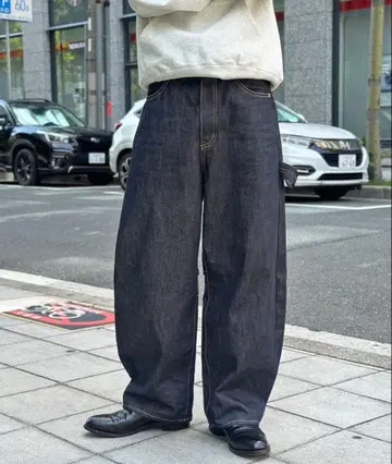 CPCM 커브 페인터 데님 팬츠 인디고 블루 L 사이즈