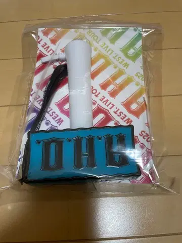 WEST. 응원봉 A.H.O.