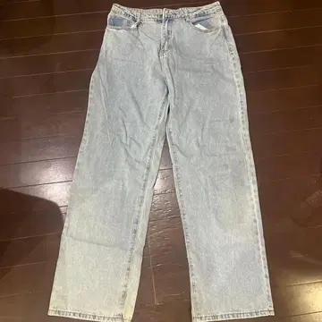 라이트 블루 스트레이트 데님 팬츠