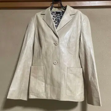 KRIZIA 이탈리아제 가죽 사용 가죽 자켓